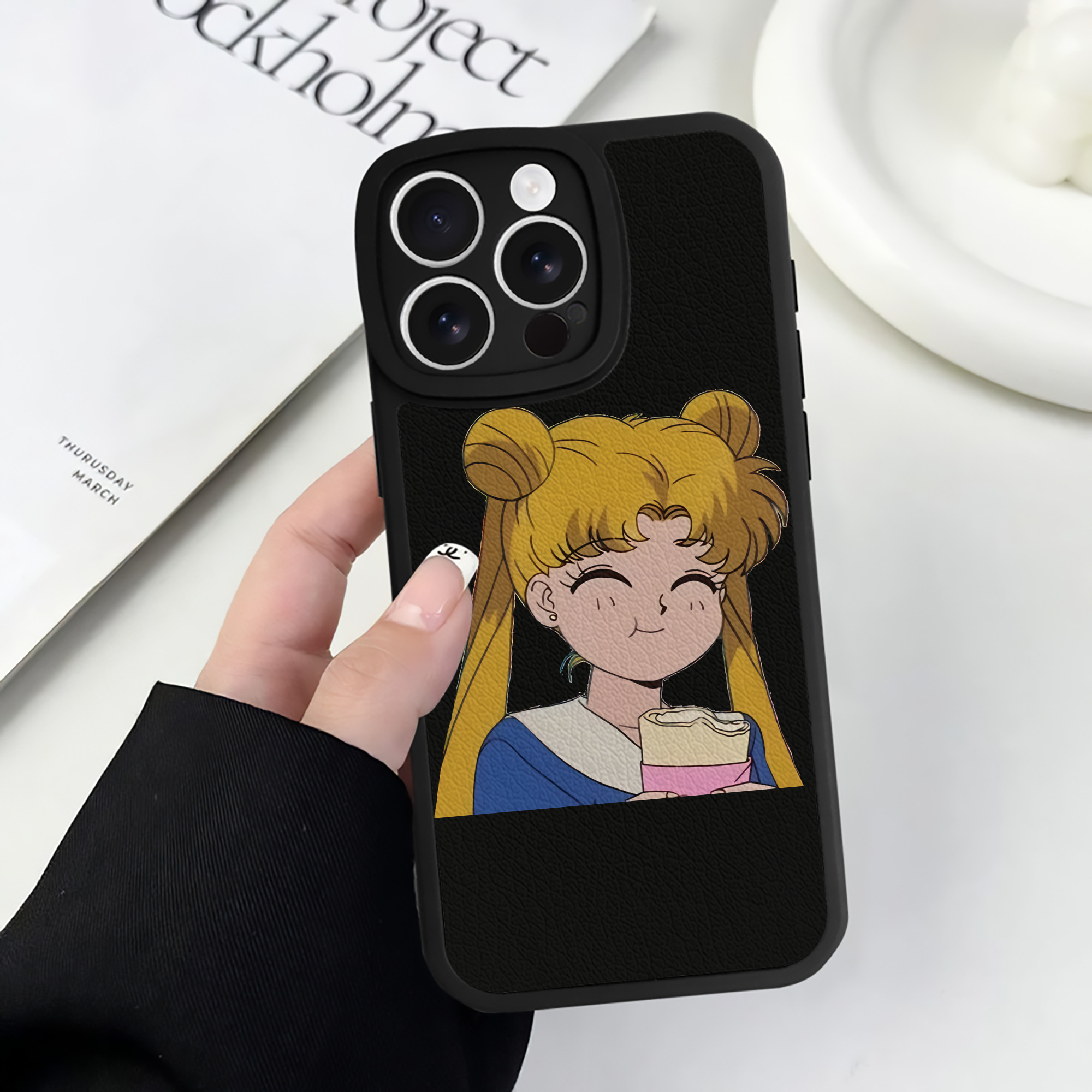 （画像用） 美少女戦士セーラームーン 愛野 美奈子 あいの みなこ Sailor Moon Aino Minako 【iPhone 16シリーズ対応】シリコンスマホケース（レザー調） 材質：シリコン